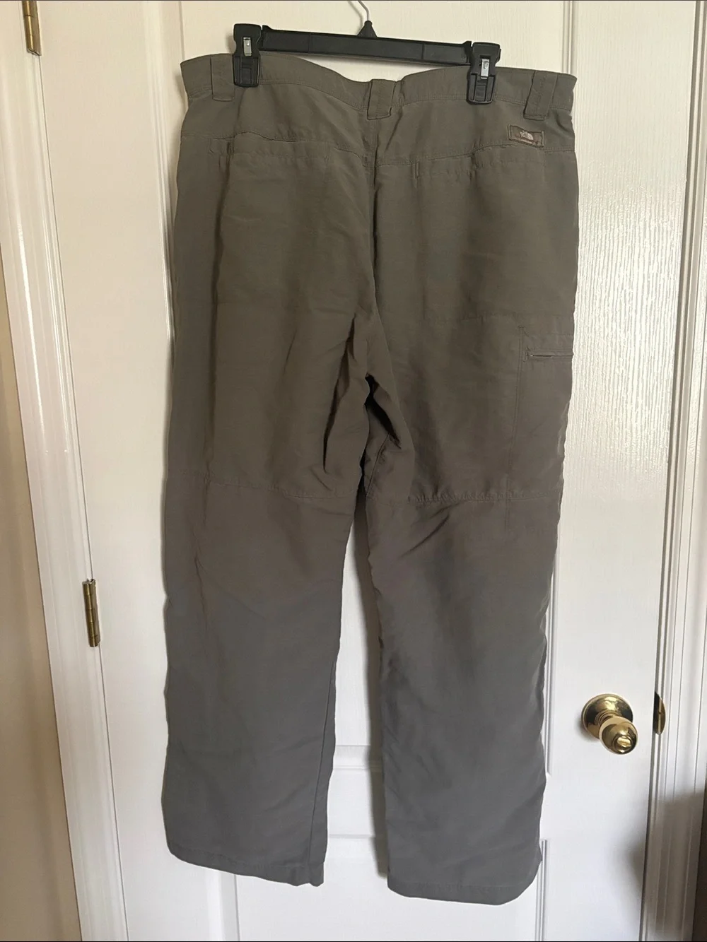 The North Face Men's Paramount Utility Hiking Pants in Olive Gray